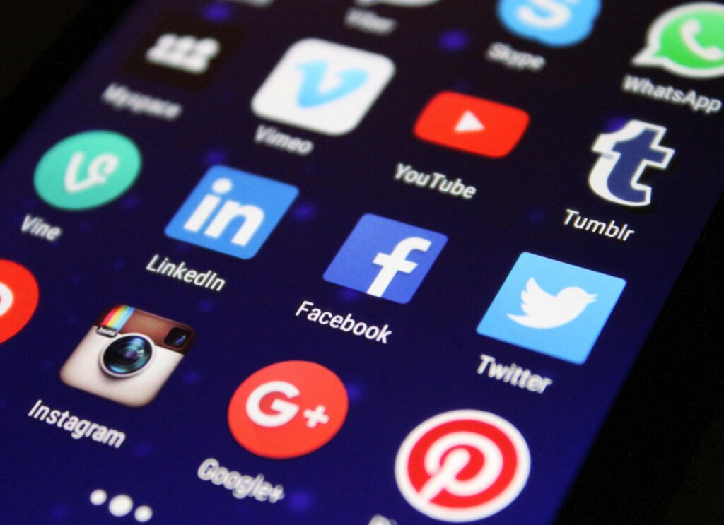 online social platform apps